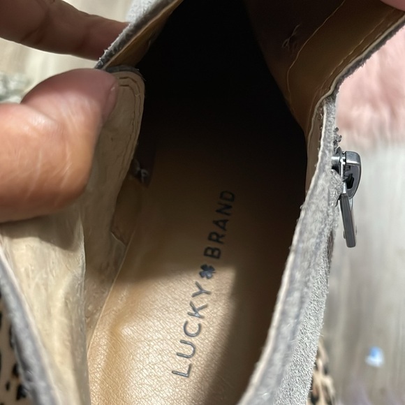 Lucky Brand Gray Suede Ankle Boots Size 7.5 - Picture 10 of 12